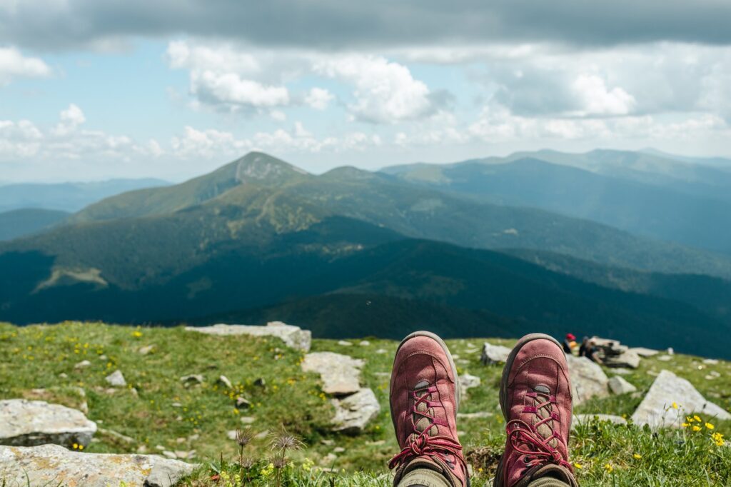 jak się ubrać wiosną w góry, buty